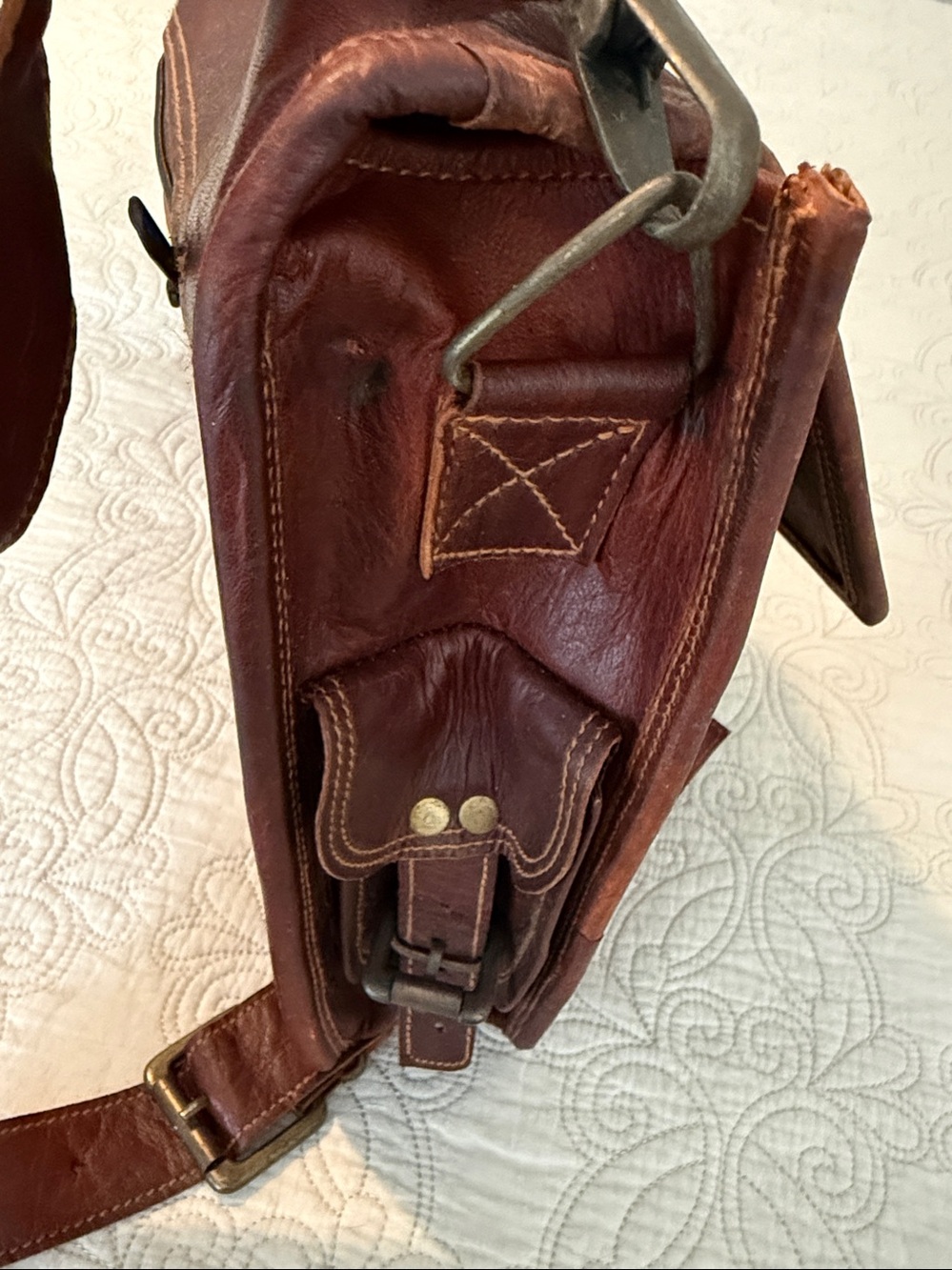 Vintage style Brown faux Leather Messenger Bag - Picture 9 of 11